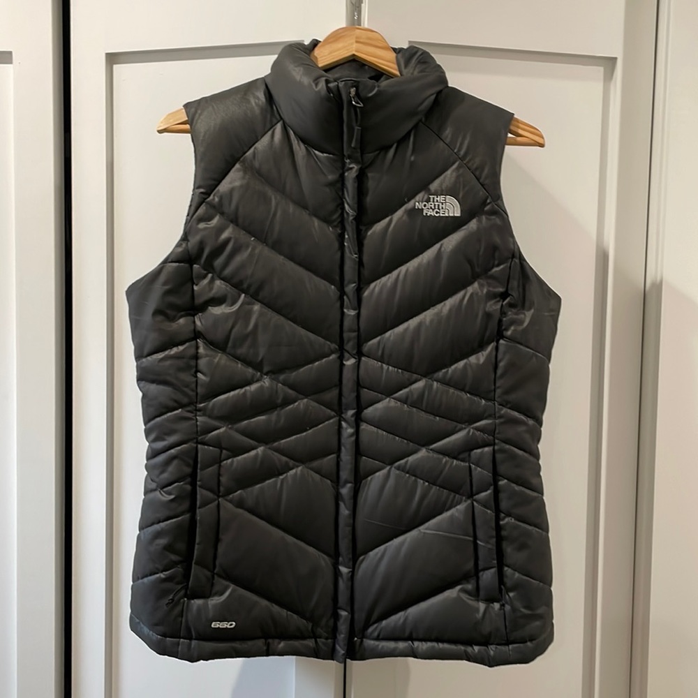 The North Face 650 women’s puff vest *used*